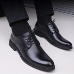Black Shoes With Pointed Toe For Men - Image 3